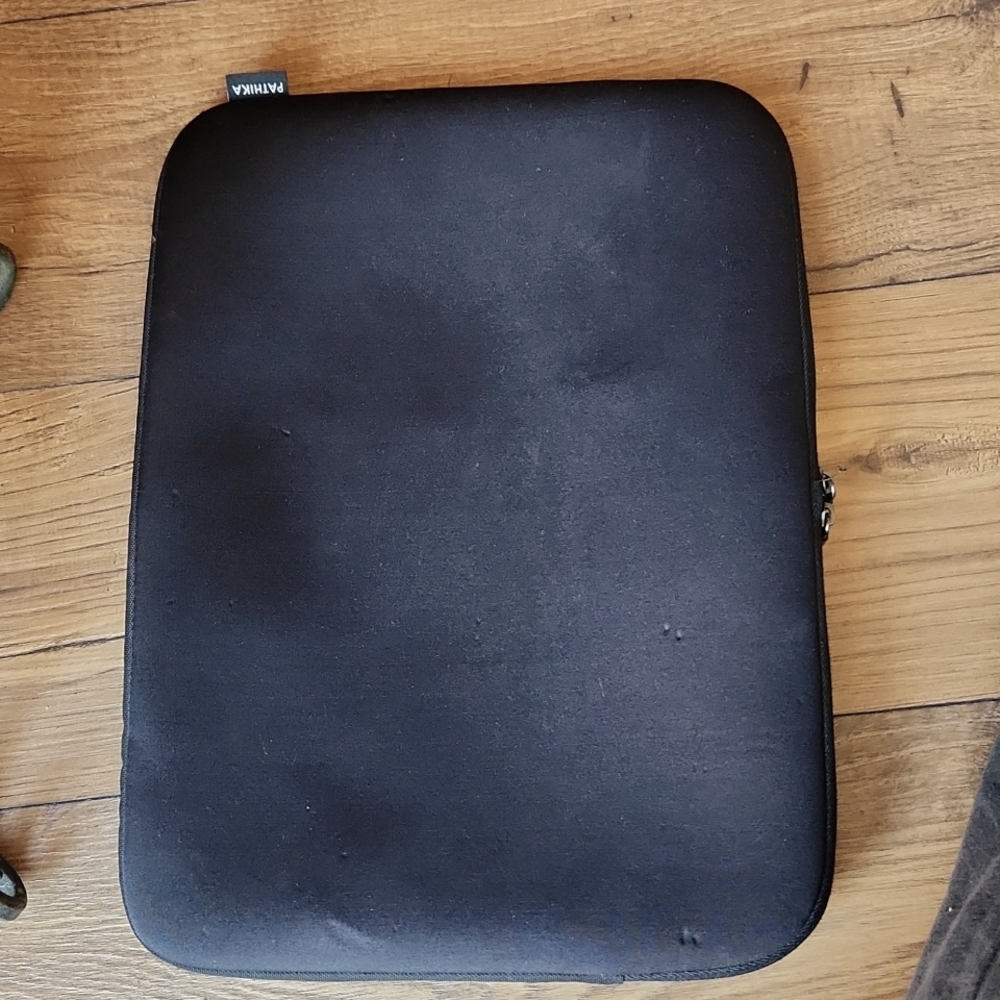 Pathika neoprene laptop sleeve